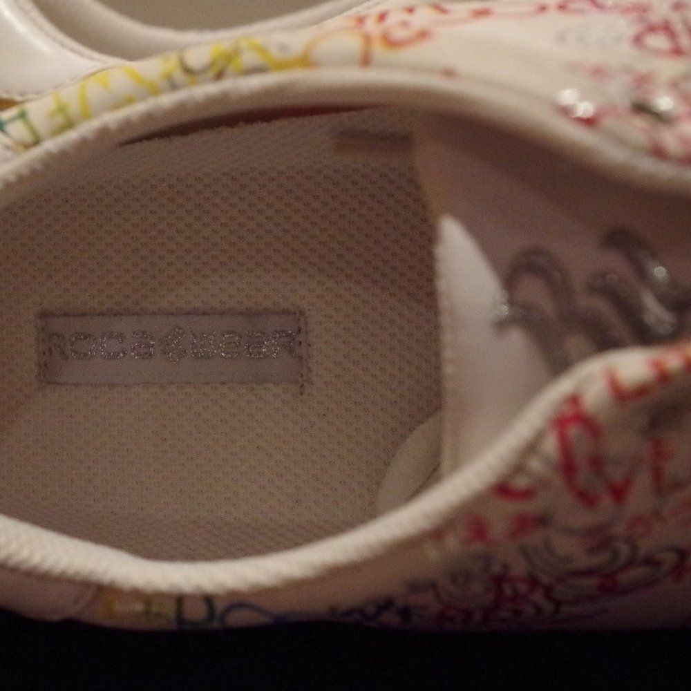 π Vintage ROCAWEAR Sneakers w/ Rainbow Pattern - Picture 6 of 7